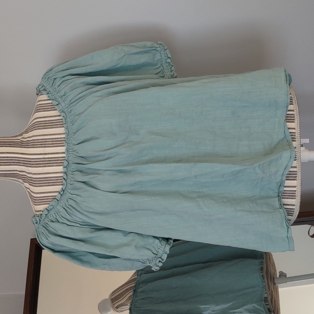 GAP Peasant Blouse In A Ladies Size Large